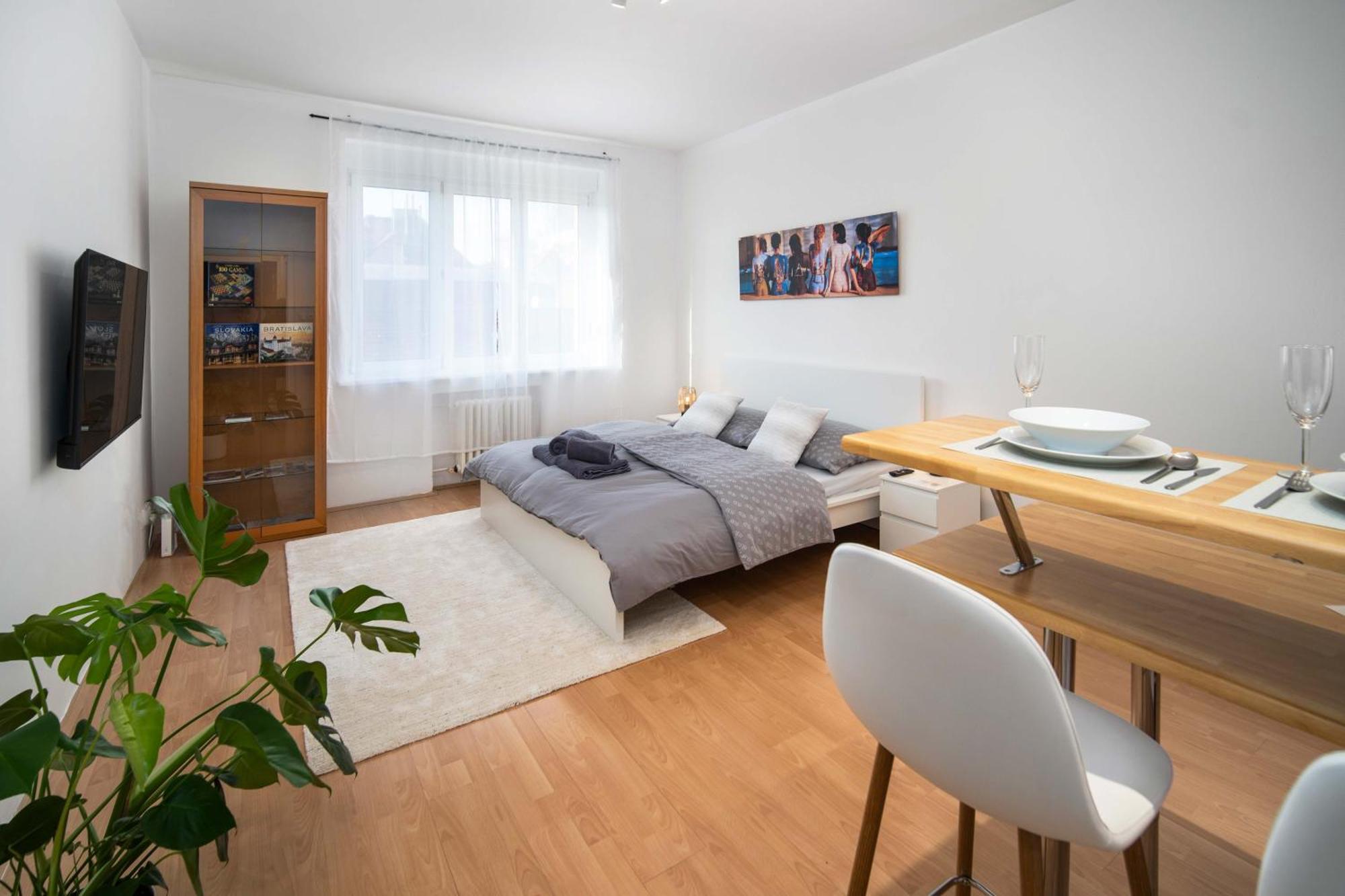 Best Location Apartment Air-Conditioned Bratislava Luaran gambar